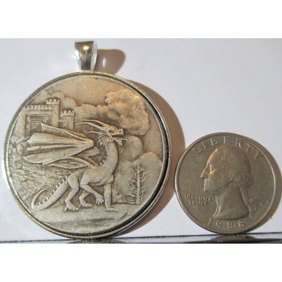 Celtic Lore - Welsh Red Dragon -Coin/Pendant - Picture 5 of 5